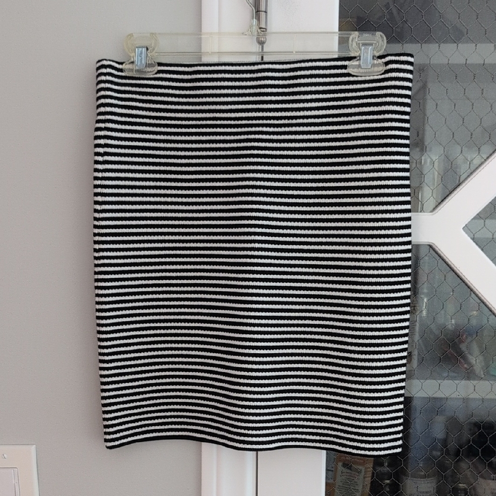 Theory Black and White Striped Knit Mini Pencil Skirt